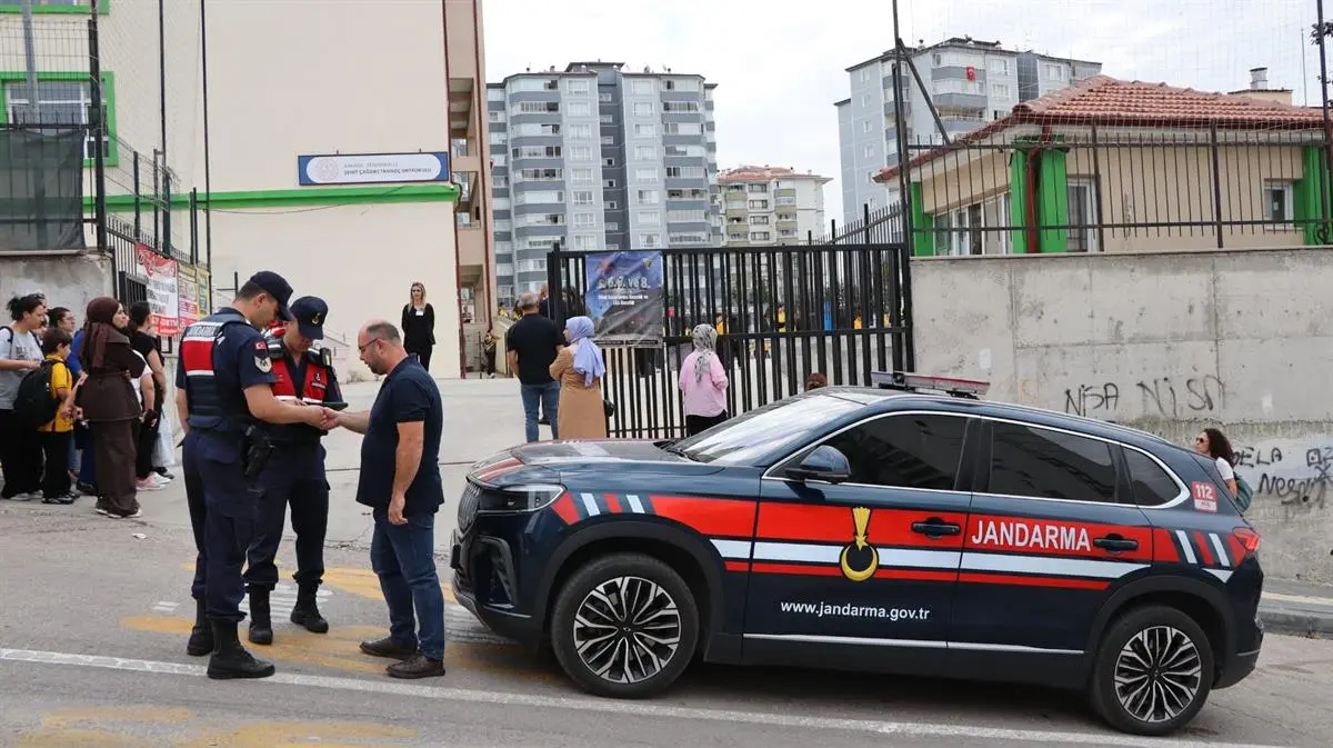 Okul çevresi denetimlerinde 19 bin 854 kişi sorgulandı