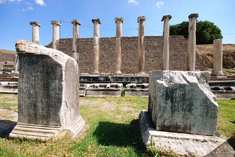 Bergama farklı uygarlıkların izlerini aynı coğrafyada taşıyor