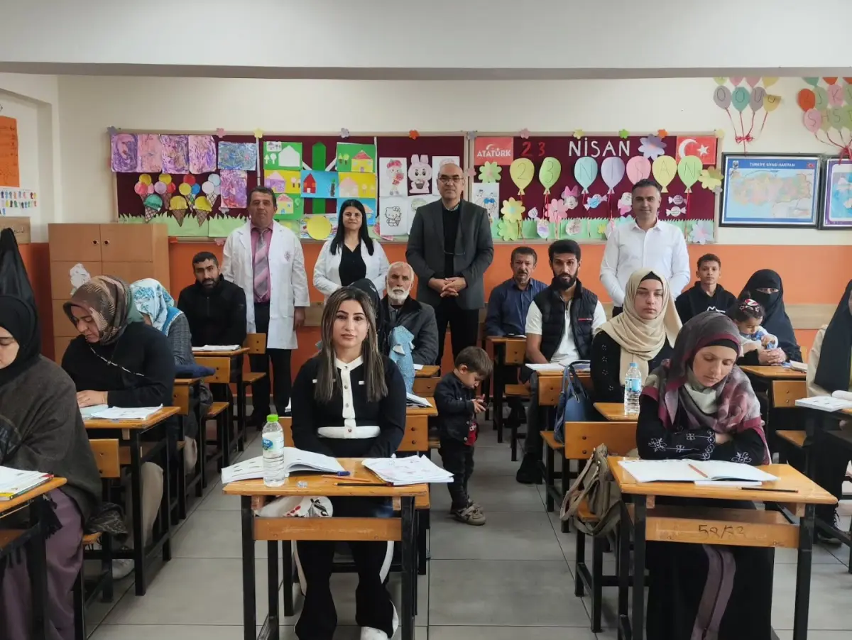 Beypazarı’nda göçmenler için okuma yazma kursu açıldı