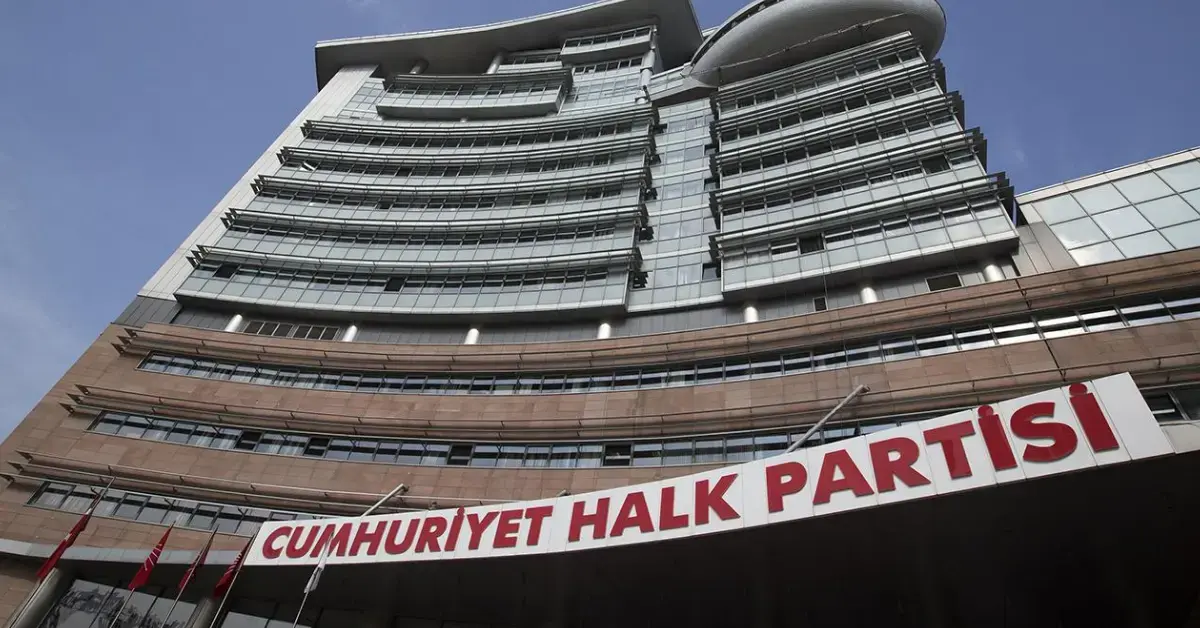 CHP’den ihraç edilen 48 isim açıklandı