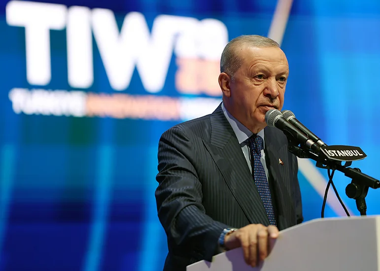 Erdoğan: Türkiye teknoloji yarışında geri kalmak istemiyor