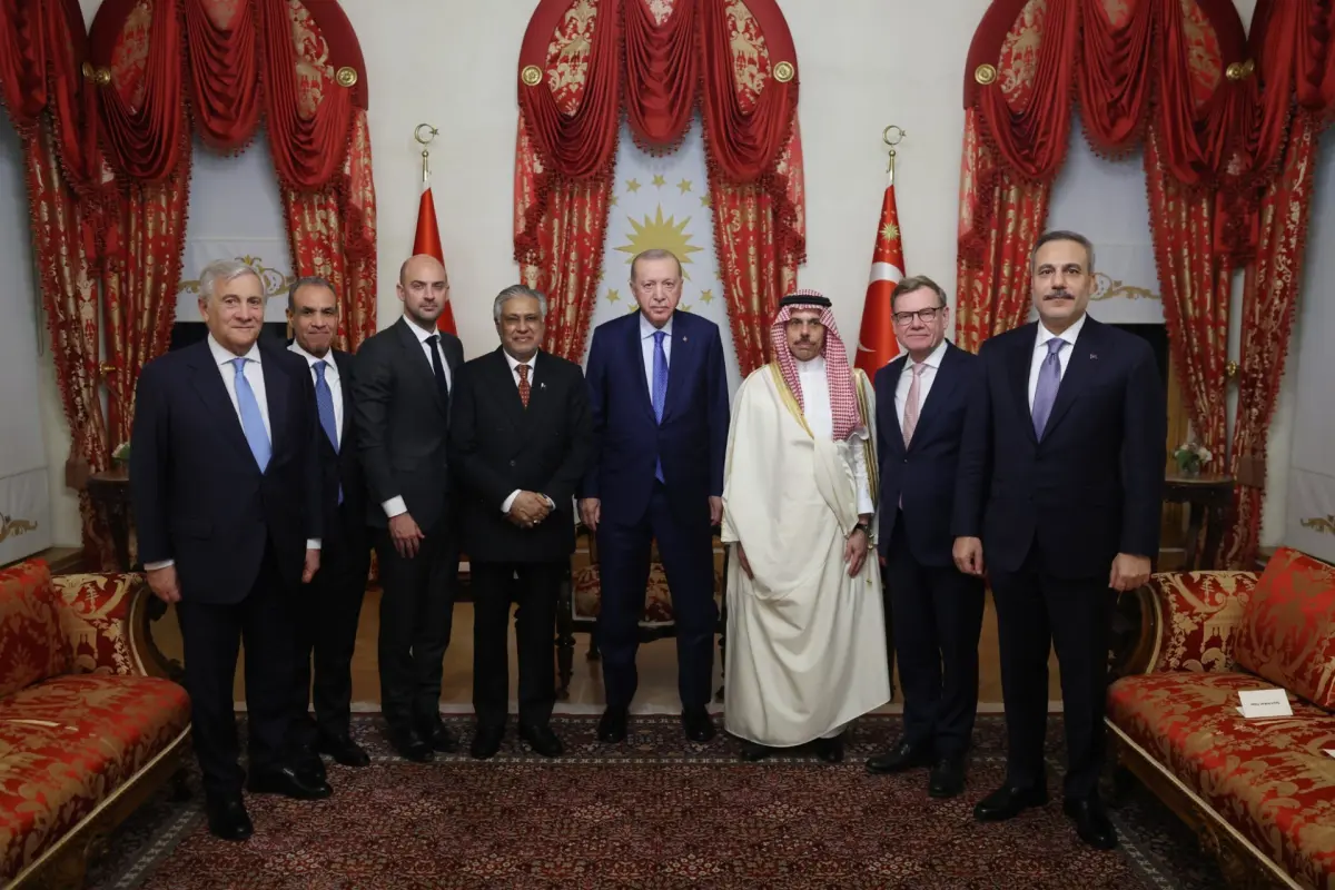Erdoğan, R4+E3 bakanlarını Dolmabahçe’de kabul etti