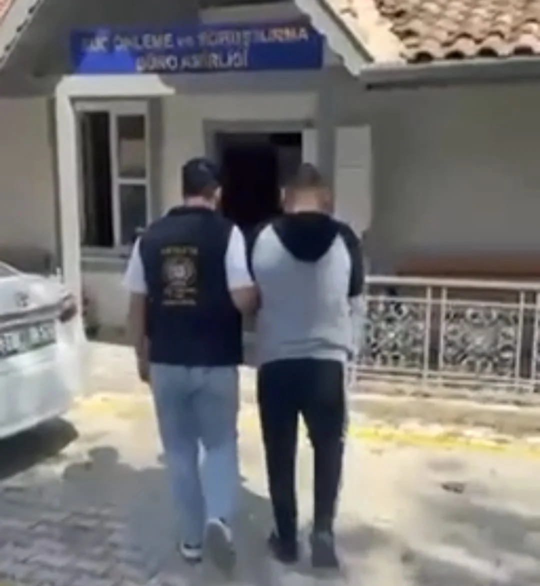 Hatay’da dolandırıcılıktan aranan şahıs tutuklandı