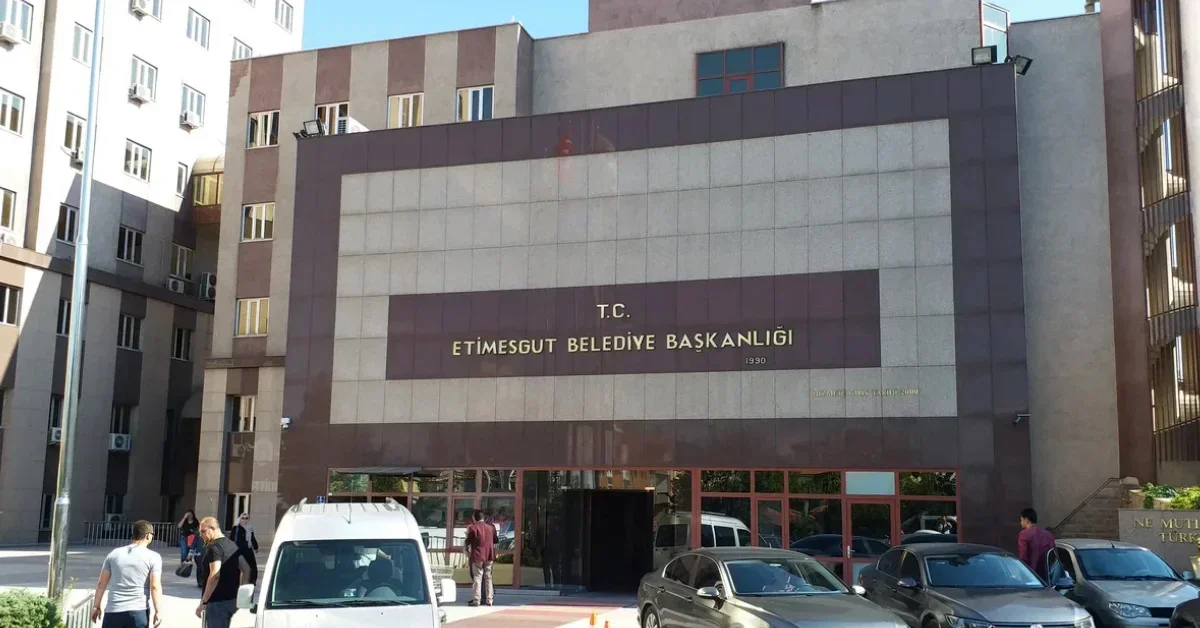 Belediye başkan yardımcıları dahil 7 kişi tutuklandı