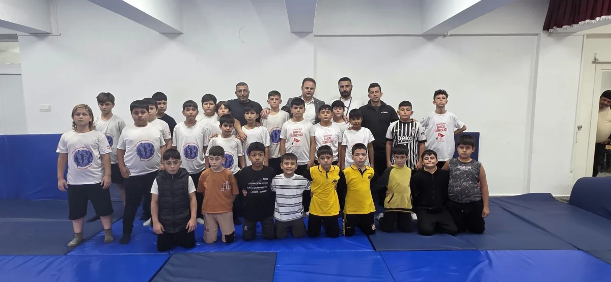 Kırıkkale’de öğrenciler güreş antrenmanında sporla buluştu