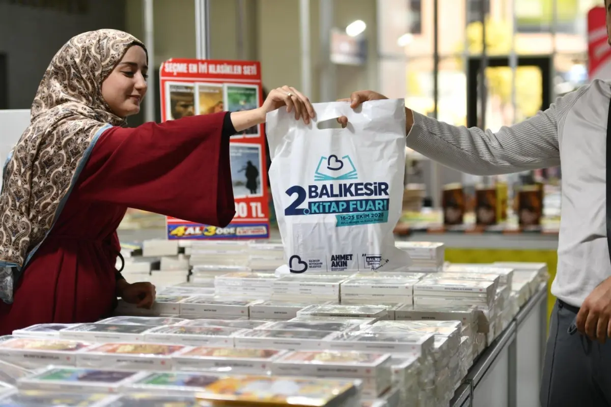 Balıkesir Kitap Fuarı’nda salonlar doldu taştı