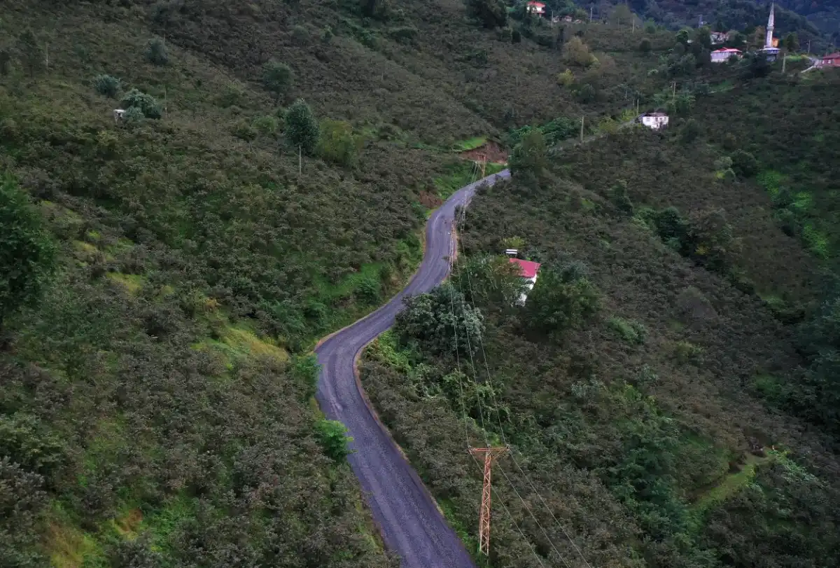 Ordu Şenocak’ta 25 yıllık yol asfaltla buluşuyor