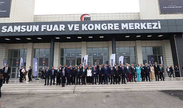 Samsun’da sağlık zirvesi ve fuarı açıldı