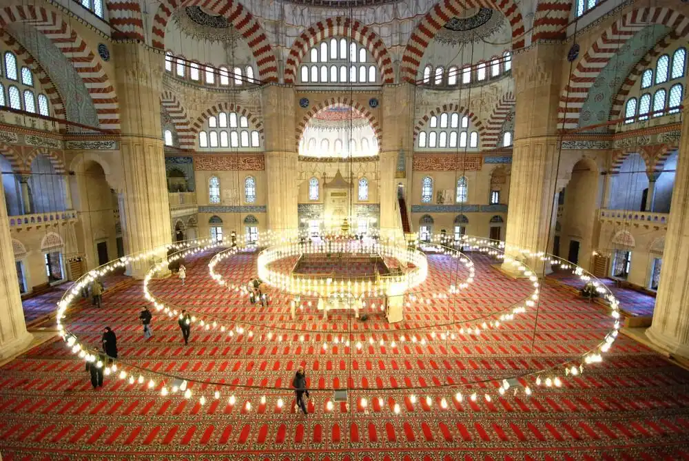 UNESCO listesindeki Selimiye Camii ziyaretçilerini ağırlıyor